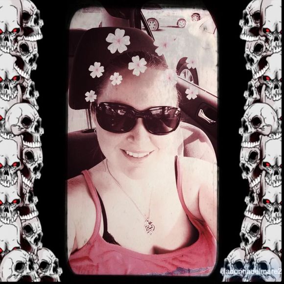 Meet your Posher, Caitlin - Picture 1 of 1